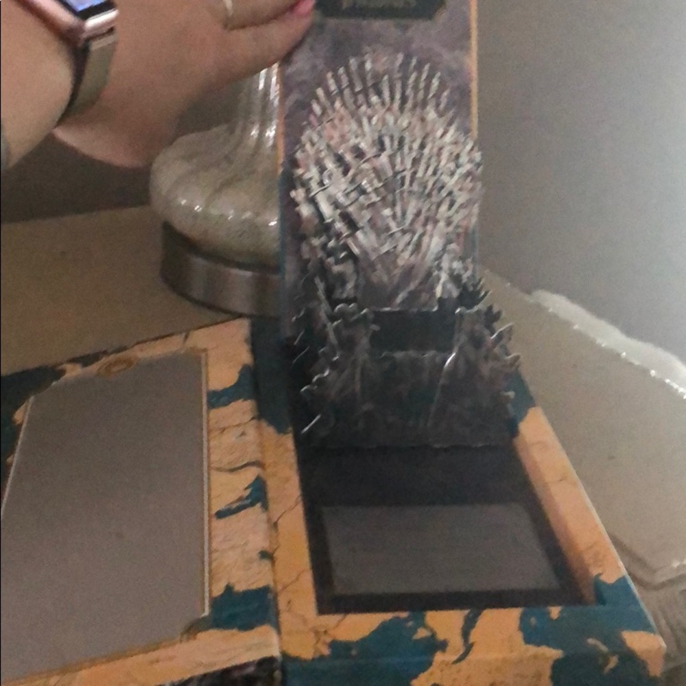 Game of thrones urban decay NEW ❤️💕 - Picture 3 of 3